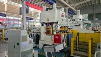 Ligne de pressage à ailettes en H haute vitesse pour la production de refroidisseurs à échangeurs de chaleur en feuille d'aluminium - Matrice progressive automatique PLC