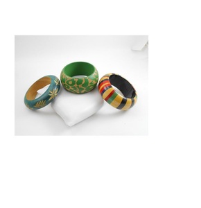 Bracelets en résine avec feuille métallique intégrée, bijoux faits main de luxe pour femmes, accessoires de mode haut de gamme, articles cadeaux élégants - Product Image 2