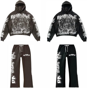 Ensemble de survêtement unisexe respirant en molleton délavé style streetwear avec sweat à capuche, pantalon de jogging évasé et t-shirt imprimé en relief pour homme - Product Image 5