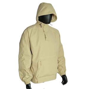 Cortavientos para Todo Clima Diseñado para Afrontar Cambios Climáticos Mientras Mantiene la Comodidad y la Durabilidad - Product Image 1