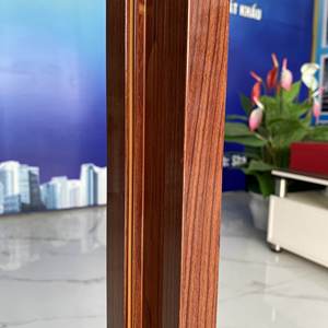 Perfil de Aluminio en T con Acabado Madera Serie 6000 de Alta Calidad Shalumi, con Servicios de Corte/Soldadura para Puertas y Ventanas - Product Image 4