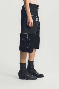 Shorts noirs de créateur pour femmes, de haute qualité, en gros, personnalisés, avec ceinture et fermetures éclair, shorts cargo en molleton, fabriqués au Pakistan - Product Image 3