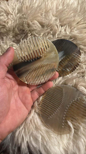 Peigne en corne de buffle pour cheveux, peigne en corne naturelle colorée de qualité supérieure pour extensions capillaires, fabriqué au Vietnam - Product Image 6