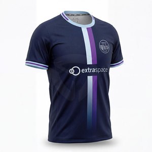 T-shirt d'entraînement respirant pour hommes, conçu pour un confort maximal pendant l'entraînement sportif et les exercices quotidiens - Product Image 5