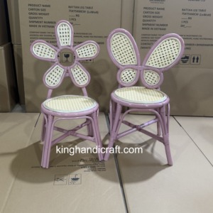 Silla Infantil Moderna de Ratán Hecha a Mano, con Características de Seguridad para Eventos, Bodas, Fiestas, Cumpleaños, Celebraciones y Fotografía - Product Image 1