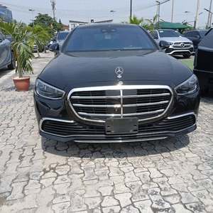 Mercedes-Benz S-580 4MATIC Edición Ejecutiva Sedán Usado 2022 - Product Image 1