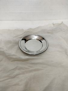 Assiettes de présentation rondes élégantes en verre/métal perlé argenté pour banquets, fêtes et mariages – Vente en gros - Product Image 2