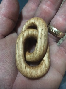 Artículos de Decoración para el Hogar Ecológicos y Personalizados de la India, Cadena Decorativa Única de 5 Eslabones Hecha de Madera y Mármol - Product Image 2