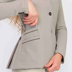 Veste d'équitation personnalisée pour femmes, bleu marine, avec logo, en coton et polyester, pour concours de dressage et de saut d'obstacles, vente en gros - Product Image 3