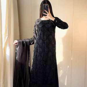 Nouvelle collection de vêtements de créateurs, broderies lourdes, sequins, tenues de soirée - Product Image 1