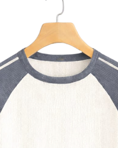 Camiseta de Manga Larga Raglán Gris y Blanca Personalizada para Hombre, de Algodón Acordonado, Cuello Redondo Informal, Estilo Béisbol, Fabricante y Proveedor OEM - Product Image 5