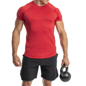 T-shirt de sport personnalisé de qualité supérieure, impression personnalisée, manches courtes. - Product Image 1