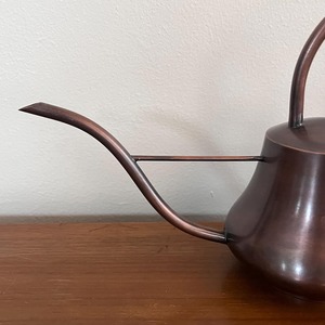 Regadera vintage de metal oscuro con recubrimiento en polvo, ecológica, duradera, perfecta para plantas de jardín, riego interior y exterior. - Product Image 2