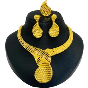 Classic Style 24K Gold-Plated Brass Women's Short Necklace with Floral Pattern Box <b>Chain</b> for Wedding or Party Use - Product Image 1