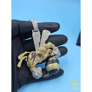 Pendentif Lapin Banane Luxe Iced Out avec Diamants de Laboratoire VVS en Argent Sterling 925, Bijoux Hip Hop - Product Image 4