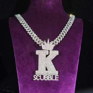 Collar Personalizado con Nombre en Plata Bañada en Oro, Cadena Cubana, Cierre de Corona, Colgantes de Letras, Estilo Hip Hop, Joyería Personalizada con Moissanita - Product Image 2