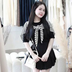 Vestido Corto Negro Informal para Mujer con Top de Pañuelo Sólido, Conjunto de Dos Piezas a la Moda, 100% Poliéster - Product Image 1