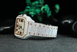 Reloj de Pulsera Cuadrado de Lujo Personalizado con Incrustaciones de Diamantes |   Reloj de cuarzo de acero inoxidable para hombre con pavé de diamantes y números romanos, estilo hip hop - Product Image 3