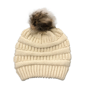 Bonnet en tricot mélange de laine crème avec pompon en fourrure, bonnet d'hiver tricoté à la main avec revers, pour l'hiver et les activités extérieures, bonnets ODM OEM - Product Image 5
