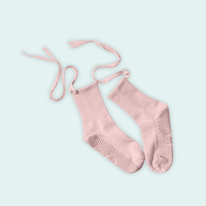 Calcetines de Pilates de Alta Calidad con Logotipo Personalizado, Antideslizantes, de Algodón, Ajuste Cómodo para Mujeres, para Pilates, Reformer, Barre, Yoga, con Correa y Lazo - Product Image 1