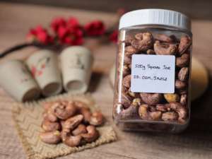 Noix de cajou grillées de qualité supérieure en pot carré de 500 g Prix le plus compétitif Fournisseur direct d'usine OEM disponible - Product Image 4