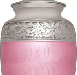 Urnes funéraires décoratives en laiton de haute qualité, faites à la main, pour hommes et femmes. - Product Image 3