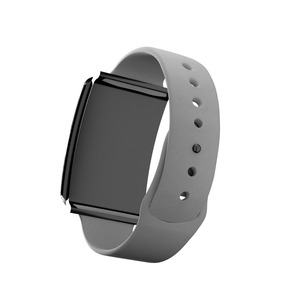 Pulsera Inteligente con Rastreador GPS SKOEGLE, Batería Recargable, Botón SOS, Rastreo en Tiempo Real y Navegación GPS 5G/4G/Wi-Fi - Product Image 3