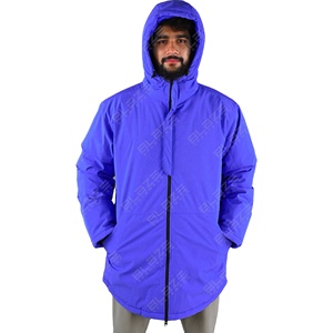 Veste de football à capuche Oem personnalisée de haute qualité coupe-vent manteau de football en duvet épais et chaud veste de football longue bouffante manteaux d'hiver - Product Image 1