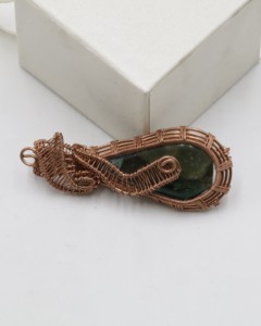 Pendentif en améthrine en forme de poire enveloppé de fil de cuivre |   Bijoux faits à la main en améthyste naturelle |   Pendentif en cristal de guérison taille unique - Product Image 4