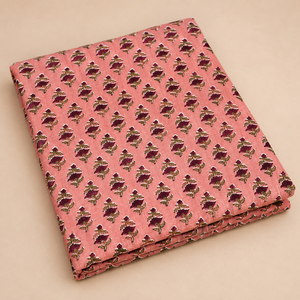 Tissu en coton imprimé à la main, motif floral Buta vert sarcelle et pêche, doux et respirant, idéal pour la confection de robes, de Kurta et la décoration intérieure. - Product Image 1