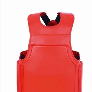 Protection de poitrine légère, durable et de haute qualité pour l'entraînement sportif, le sparring et la protection contre les impacts, fabriquée au Pakistan - Product Image 2
