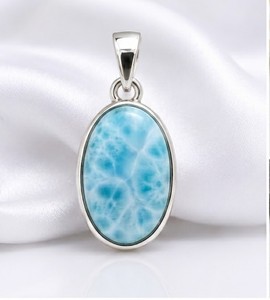 Pendentif en argent Larimar, collier en pierre précieuse Larimar, pendentif ovale en argent sterling, bijoux en pierre bleue des Caraïbes, argent fait main - Product Image 1