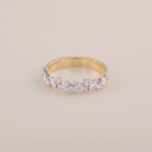 Bague demi-éternité avec diamants de laboratoire de forme marquise et ronde de 0,47 ct |   Bague de mariage en or blanc, jaune et rose 14 carats - Product Image 1