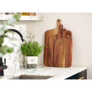 Tabla de cortar rectangular de madera Cole & Mason con asa, tabla de cocina de madera maciza - Product Image 3