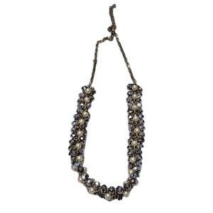 Collar de Resina Cristalina con Remolinos Coloridos, Joyería Artística Única para Looks Audaces y Modernos - Product Image 1