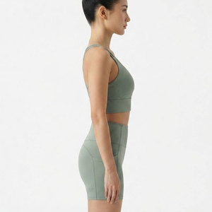 Nuevo Conjunto Deportivo Sin Costuras Acanalado para Mujer, Sujetador Acanalado con Shorts a Juego, Tejido Flexible, Ajuste Moderno, Ropa Deportiva de Dos Piezas - Product Image 3