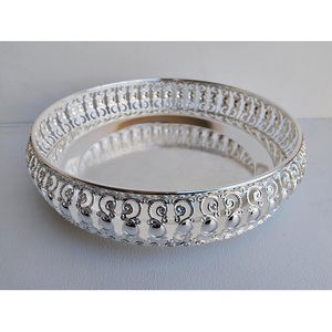 Top Quality Brass metal <b>Storage</b> <b>Basket</b> For Fruits And <b>Vegetables</b> Exclusive Quality Tableware Fruits <b>Basket</b> With embossed Handle - Product Image 4