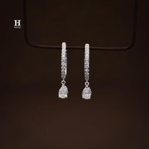 Pendientes de Diamantes Personalizados al por Mayor – Fabricante de Joyería de Diamantes con Certificación IGI/GIA – Elegantes Pendientes de Oro con Forma de Pera - Product Image 1