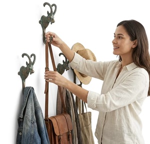 Gancho de Pared con Cabeza de Cabra de Hierro Fundido Hecho a Mano, Ecológico, Ajustable, Impermeable, Estilo Vintage para Ropa - Product Image 4