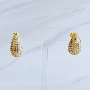 Orecchini a Goccia con Pavé, Accessorio alla Moda per Donne - Product Image 2