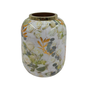 Vase à fleurs en métal long de luxe au design antique pour la décoration de la maison, personnalisable - Product Image 6