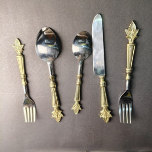 Juego de Cubiertos de Acero Inoxidable con Diseño Floral en Relieve Dorado Premium, Decoración Elegante para Mesa de Boda, Ecológico - Product Image 3