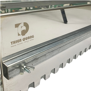 Espátula dentada ajustable de 1100 mm para grandes superficies, distribuidor de adhesivo, equipo profesional para la colocación de baldosas y pisos, venta al por mayor de fábrica en Vietnam - Product Image 1