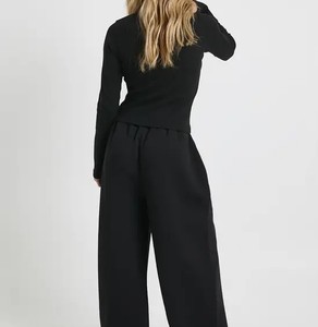 Conjunto de Sudadera de Cuello Redondo de Algodón para Mujer y Pantalones Deportivos a Juego, Fabricante de Ropa al por Mayor con Logotipo Personalizado OEM/ODM - Product Image 2