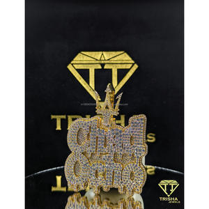 Colgante Personalizado Estilo Drip con Nombre 'Chad Ocho', con Diamantes Moissanite VVS, Chapado en Plata de Ley 925, Joyería Hip Hop de Trisha Jewels - Product Image 1