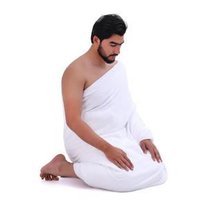Serviette d'Ihram en coton de haute qualité, légère, respirante et durable, pour les ensembles Hajj et Omra, au style élégant et dotée de fonctionnalités numériques - Product Image 3