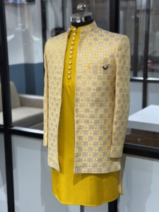 Sherwani Amarillo para Hombre con Chaqueta Bordada, Atuendo Tradicional Indio para Bodas, Corte Regular, Conjunto de Kurta de Algodón - Product Image 6
