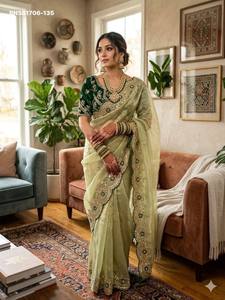 Sari en satin fantaisie de la collection Premium avec broderies Butti dispersées et bordure en sequins de 3 mm - Blouse prête à porter pour femme - Product Image 6