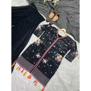 Bel ensemble de costumes de fête pour femmes comprenant un pantalon Sharara Dupatta - Product Image 3