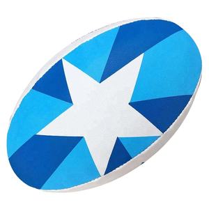 ลูกบอลรักบี้สำหรับโปรโมชั่น ทำจากยางสังเคราะห์ที่ทนทาน ปรับแต่งโลโก้ได้อย่างเต็มที่ เหมาะสำหรับงานอีเว้นท์ขององค์กรและการส่งเสริมกีฬา - Product Image 1